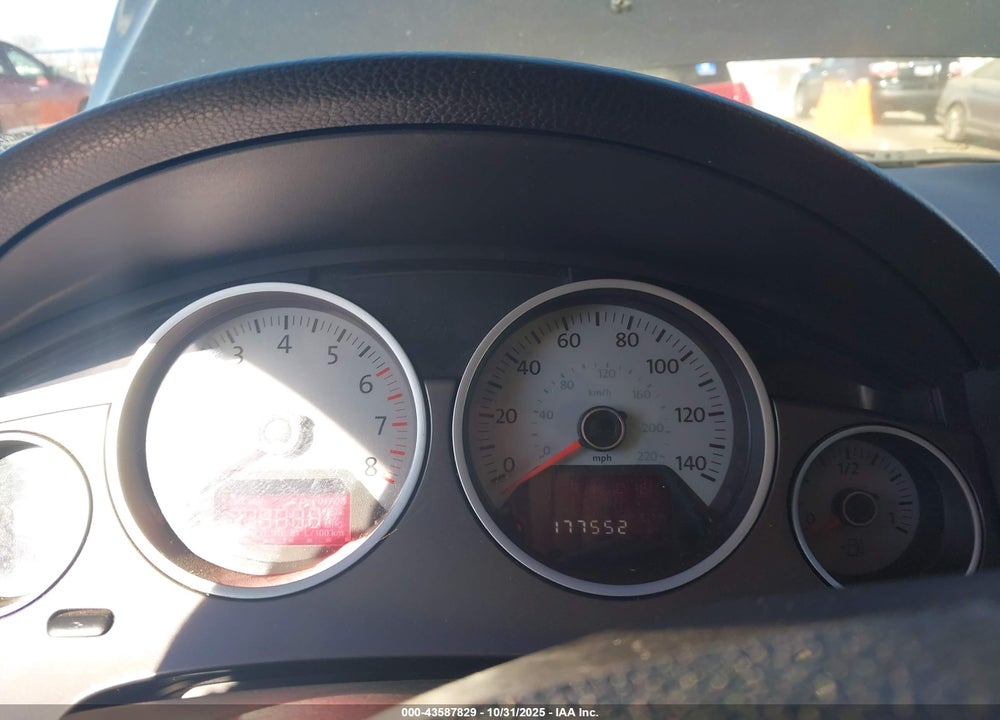 2010 VOLKSWAGEN ROUTAN SE VIN: 2V4RW3D14AR272509