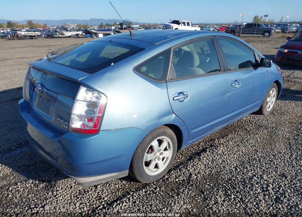 2008 TOYOTA PRIUS VIN: JTDKB20UX87801202
