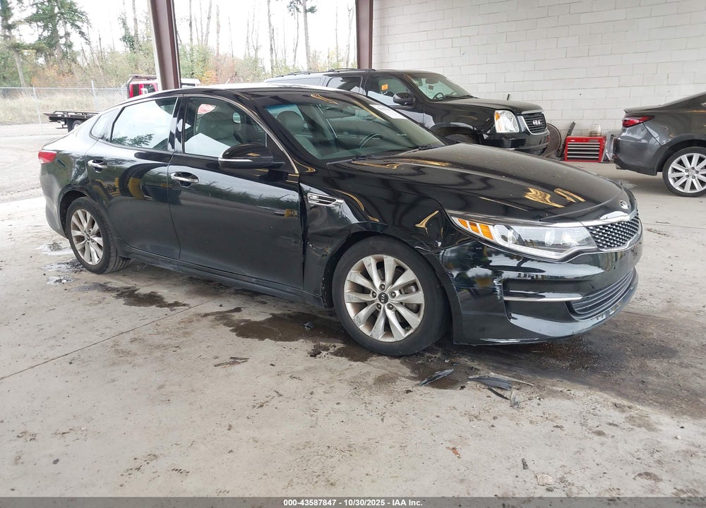 2016 KIA OPTIMA EX VIN: 5XXGU4L33GG079172