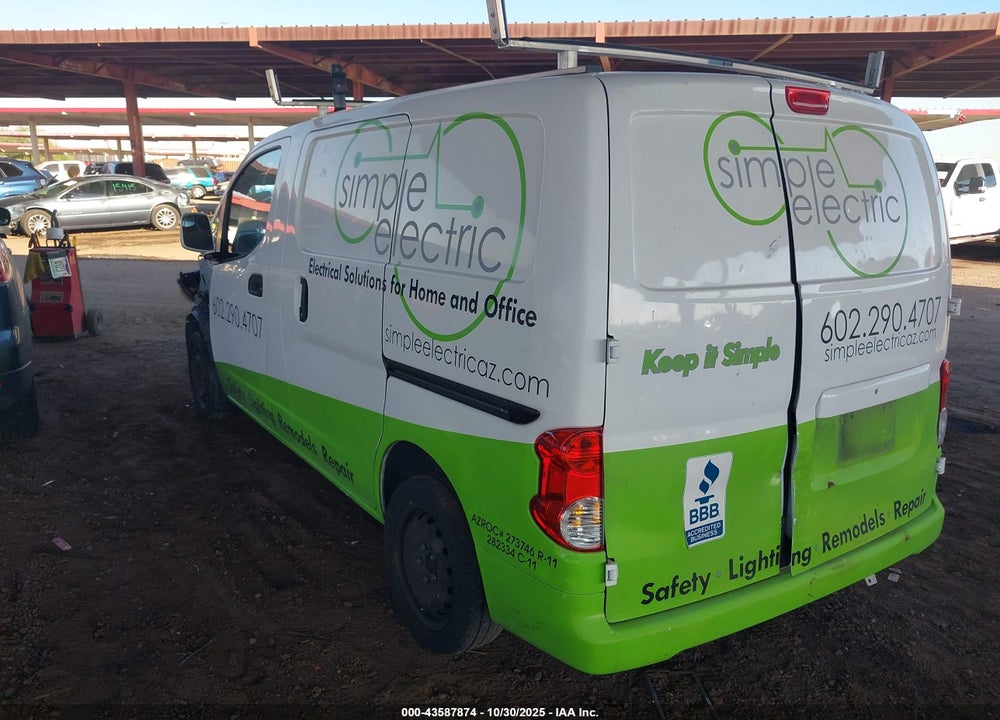 2015 NISSAN NV200 SV VIN: 3N6CM0KN1FK704250