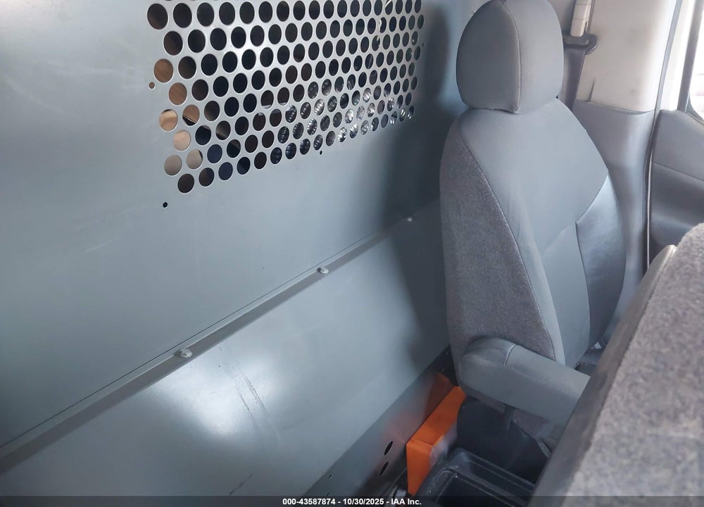 2015 NISSAN NV200 SV VIN: 3N6CM0KN1FK704250