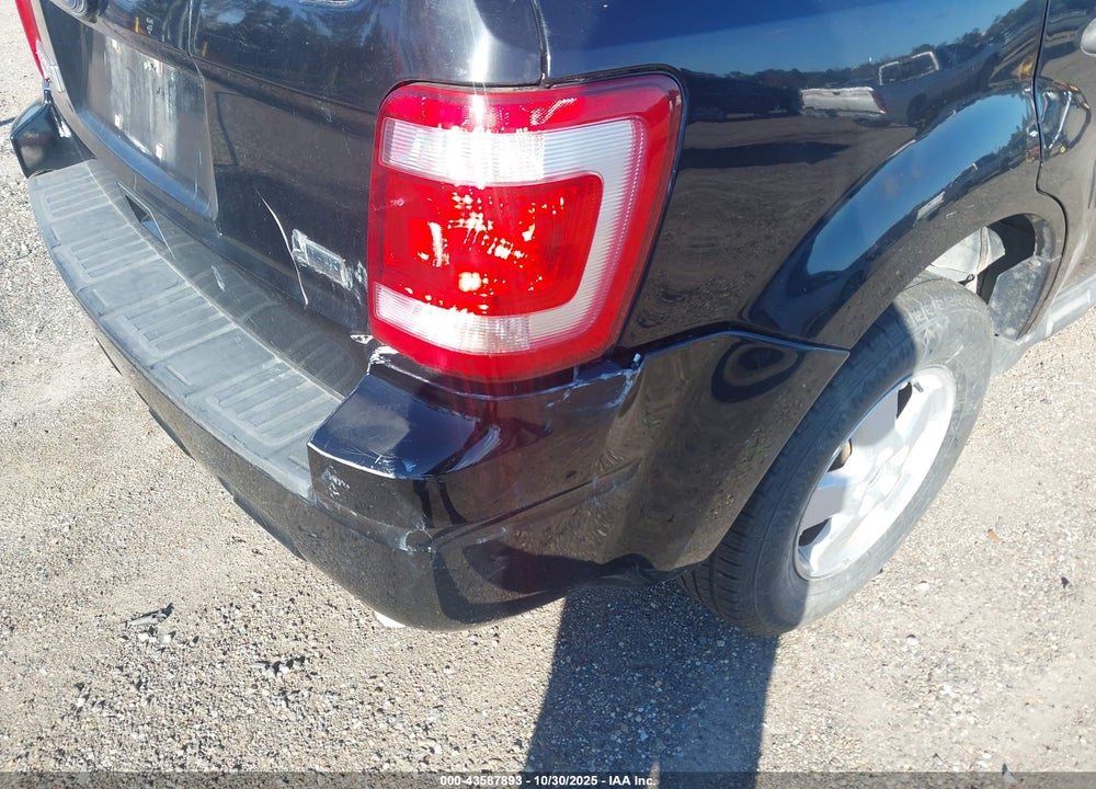 2010 FORD ESCAPE VIN: 1FMCU0DG0AKA30318