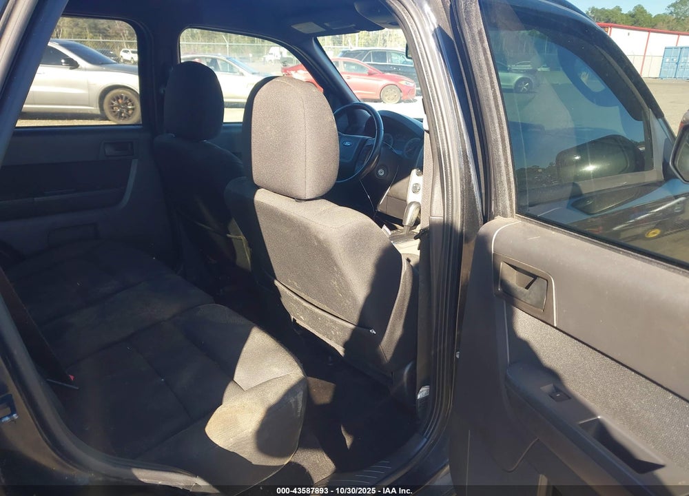 2010 FORD ESCAPE VIN: 1FMCU0DG0AKA30318