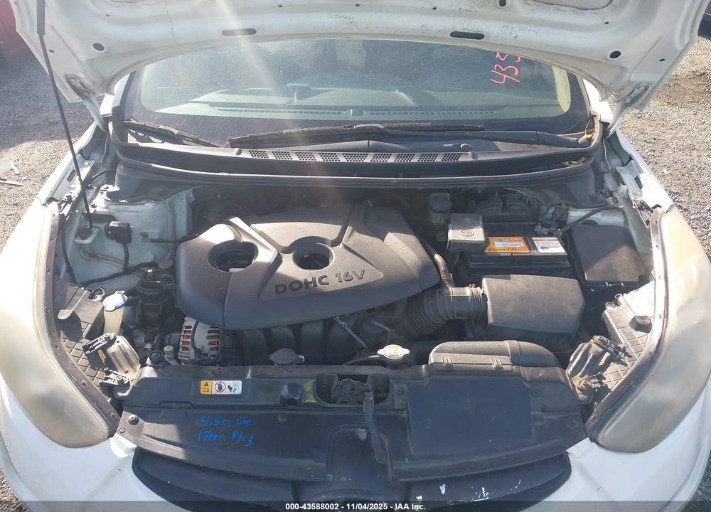 2013 HYUNDAI ELANTRA VIN: 5NPDH4AE6DH272623