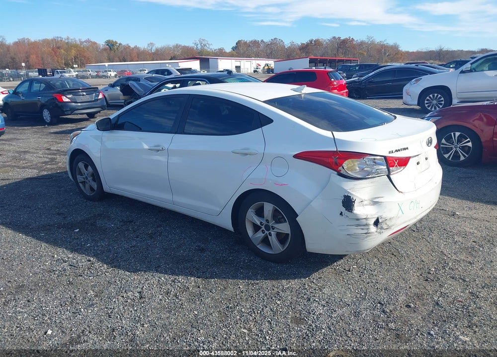 2013 HYUNDAI ELANTRA VIN: 5NPDH4AE6DH272623