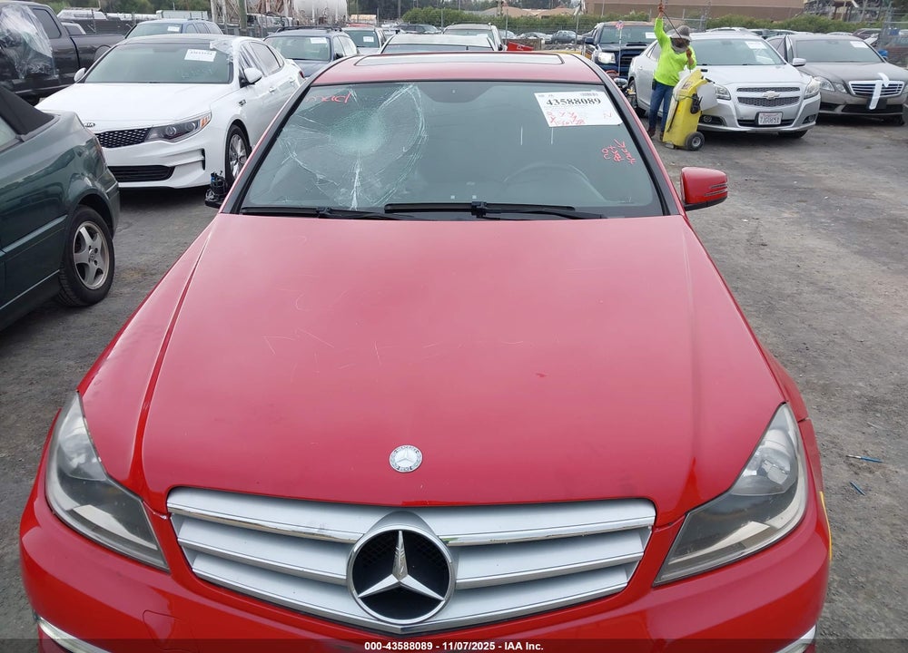 2013 MERCEDES-BENZ C 250 VIN: WDDGF4HB3DR254481