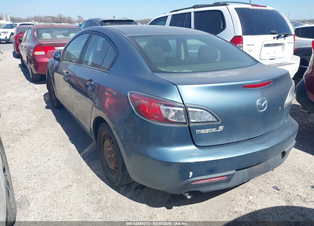2011 MAZDA 3 I SPORT VIN: JM1BL1UF6B1439379