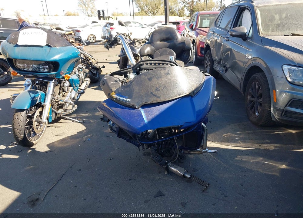 2016 HARLEY-DAVIDSON FLTRU VIN: 1HD1KGL33GB614339