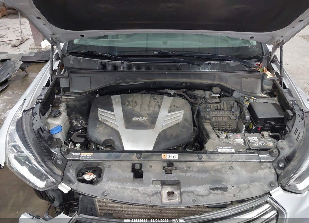 2017 HYUNDAI SANTA FE SE VIN: KM8SMDHF8HU212853