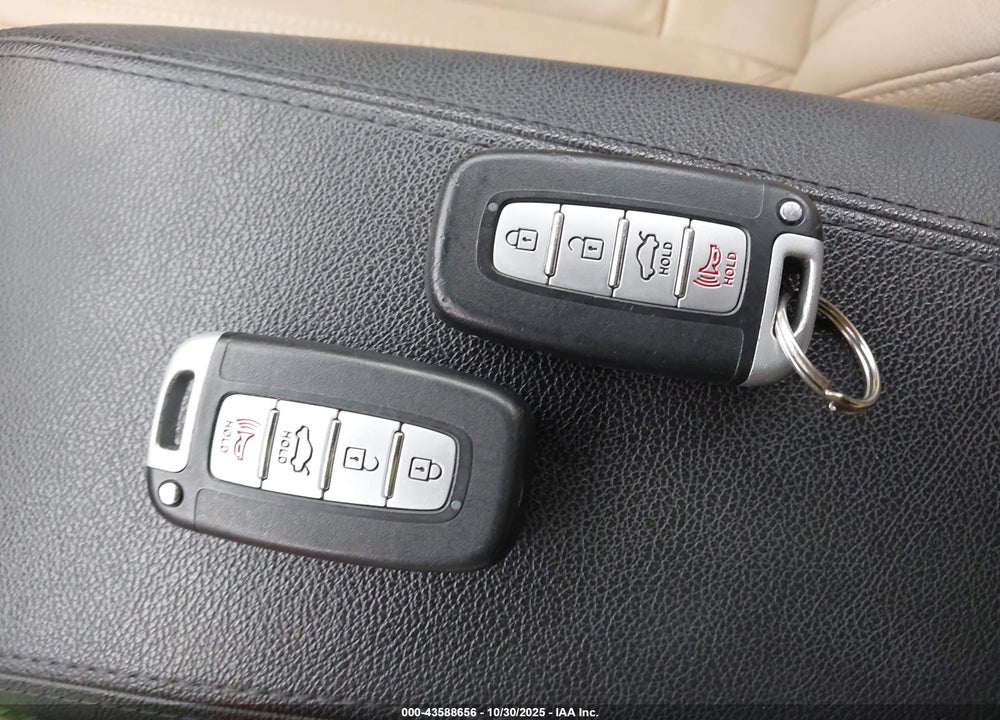 2011 HYUNDAI SONATA VIN: 5NPEC4AC6BH307854