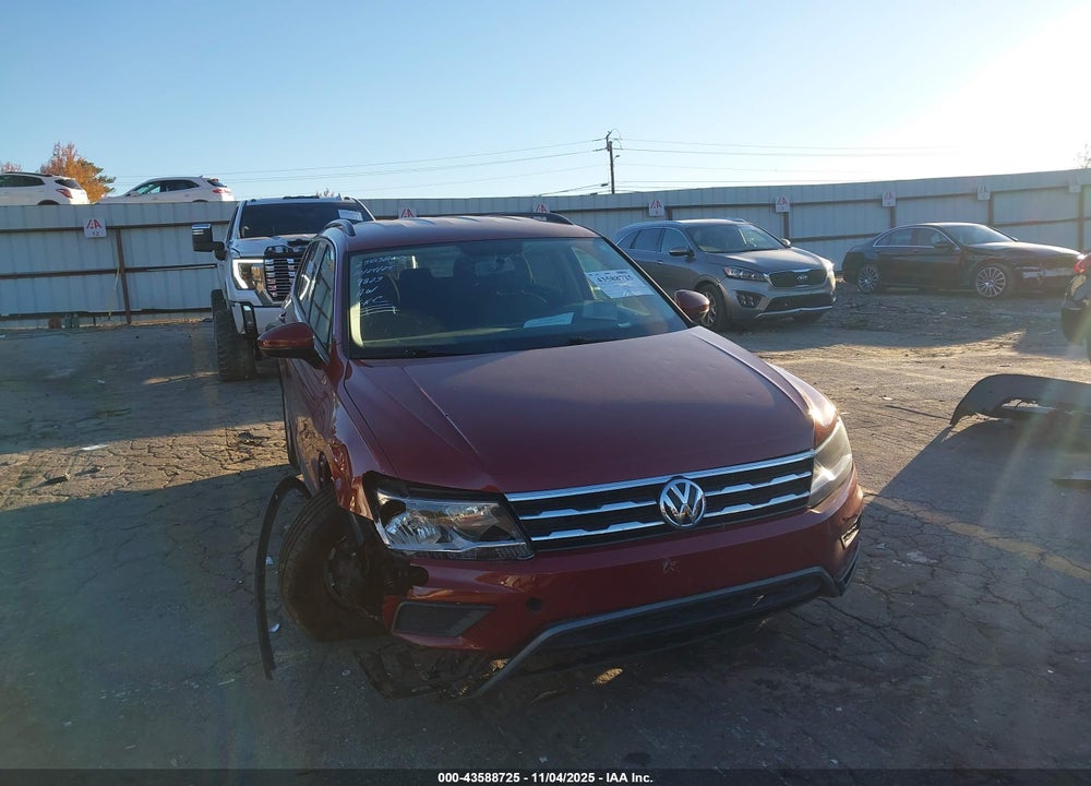 2018 VOLKSWAGEN TIGUAN 2.0T S VIN: 3VV1B7AX1JM019823