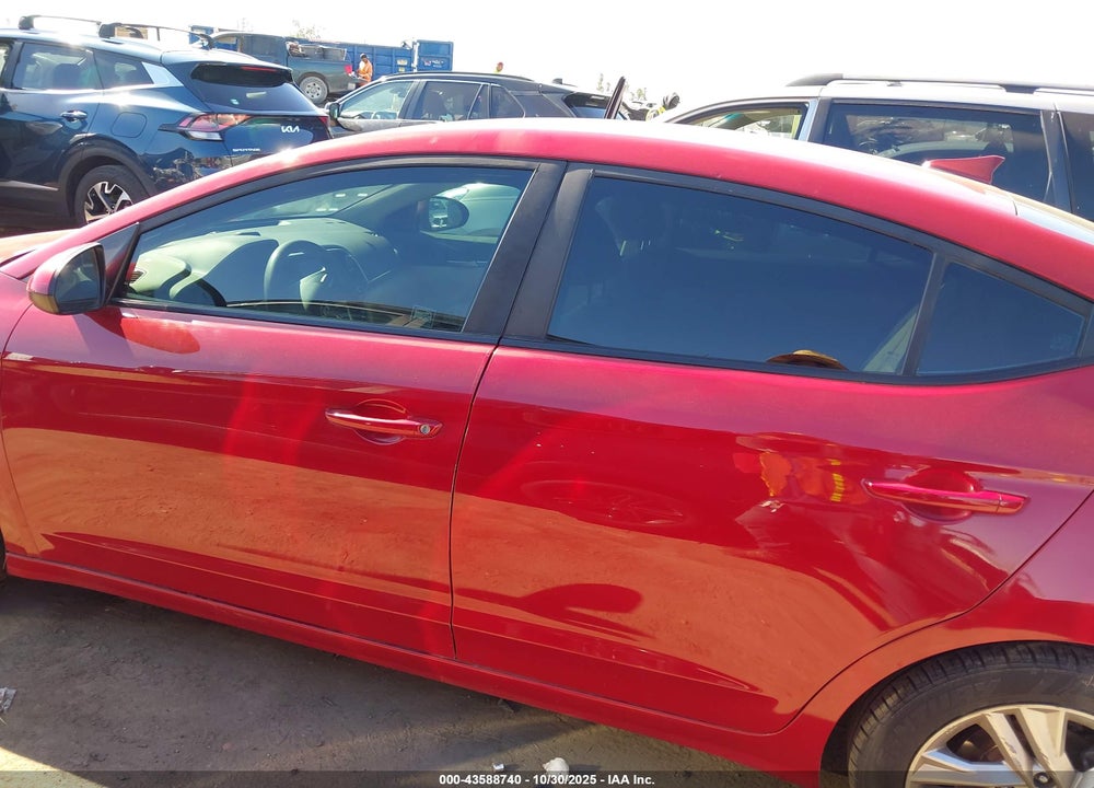 2019 HYUNDAI ELANTRA VIN: KMHD84LF9KU782677