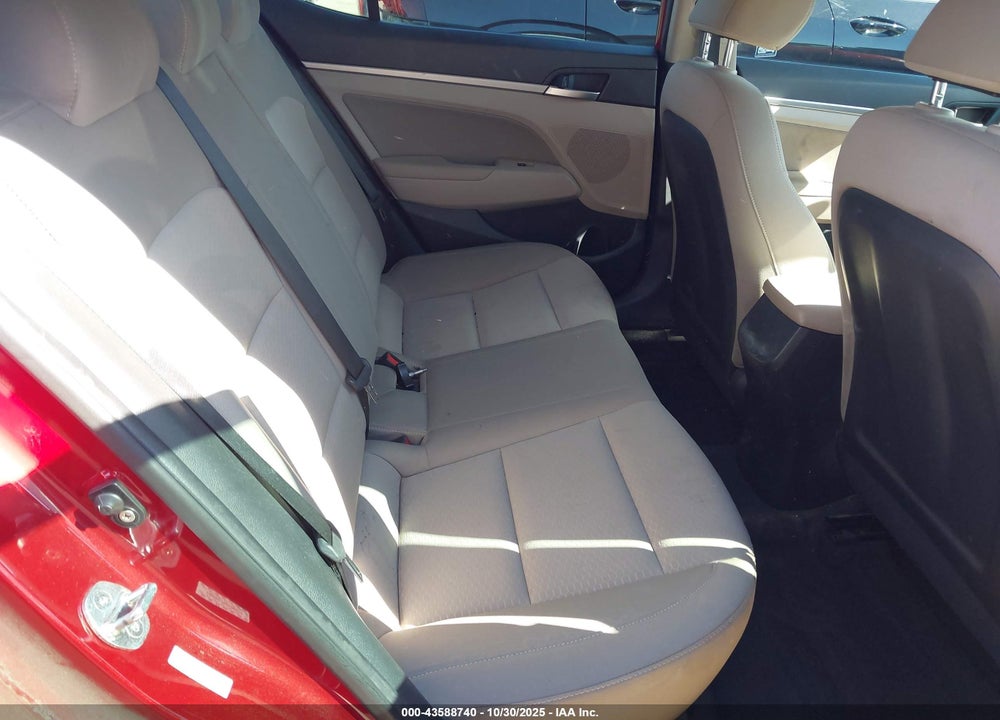 2019 HYUNDAI ELANTRA VIN: KMHD84LF9KU782677