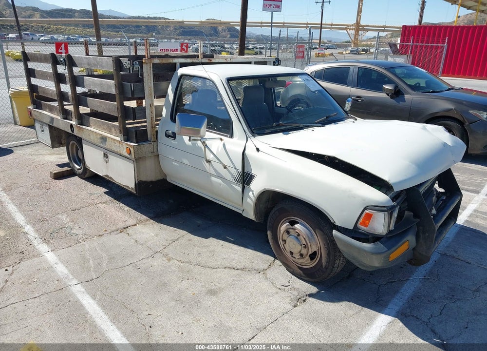 1990 TOYOTA PICKUP CAB CHASSIS SUPER LONG WB VIN: JT5VN94T2L0019763