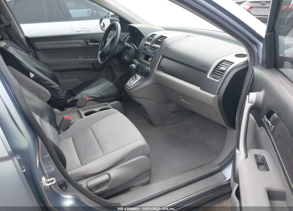2008 HONDA CR-V LX VIN: JHLRE38398C027798