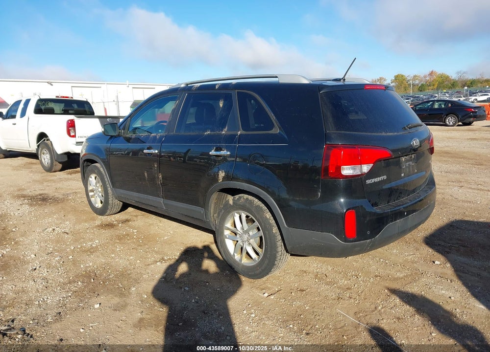 2014 KIA SORENTO LX VIN: 5XYKT3A68EG440781