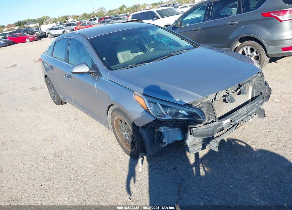2015 HYUNDAI SONATA SE VIN: 5NPE24AF5FH000579