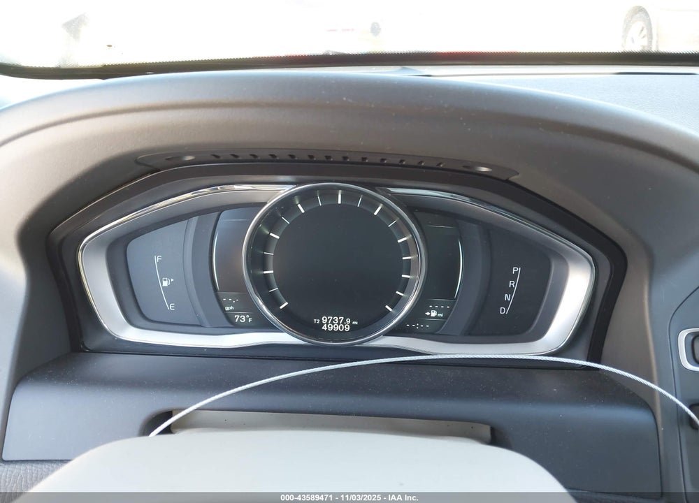 2015 VOLVO XC60 T6 VIN: YV4902RK8F2665181