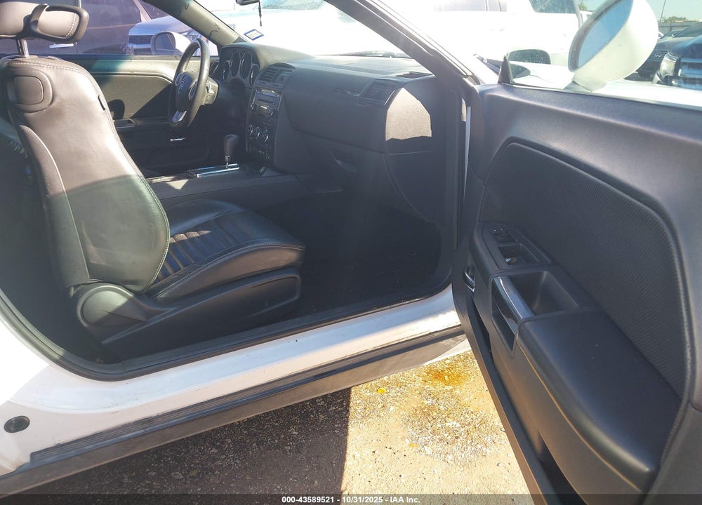 2014 DODGE CHALLENGER SXT PLUS VIN: 2C3CDYAG1EH153778