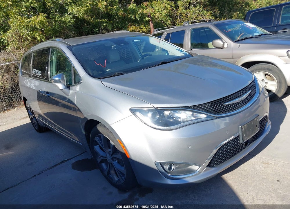 2017 CHRYSLER PACIFICA LIMITED VIN: 2C4RC1GG5HR782711