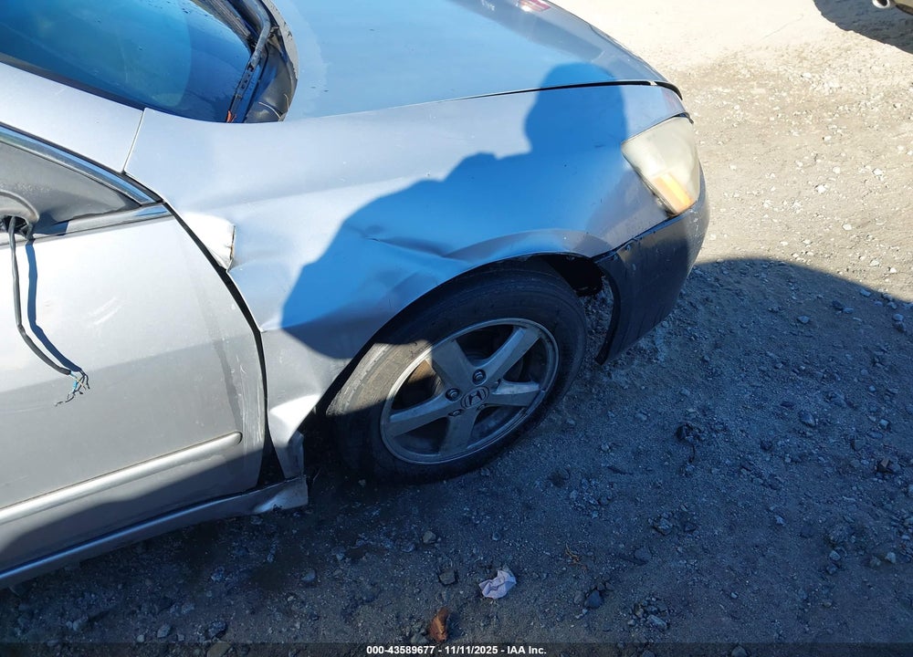 2003 HONDA ACCORD 2.4 EX VIN: JHMCM56743C062263