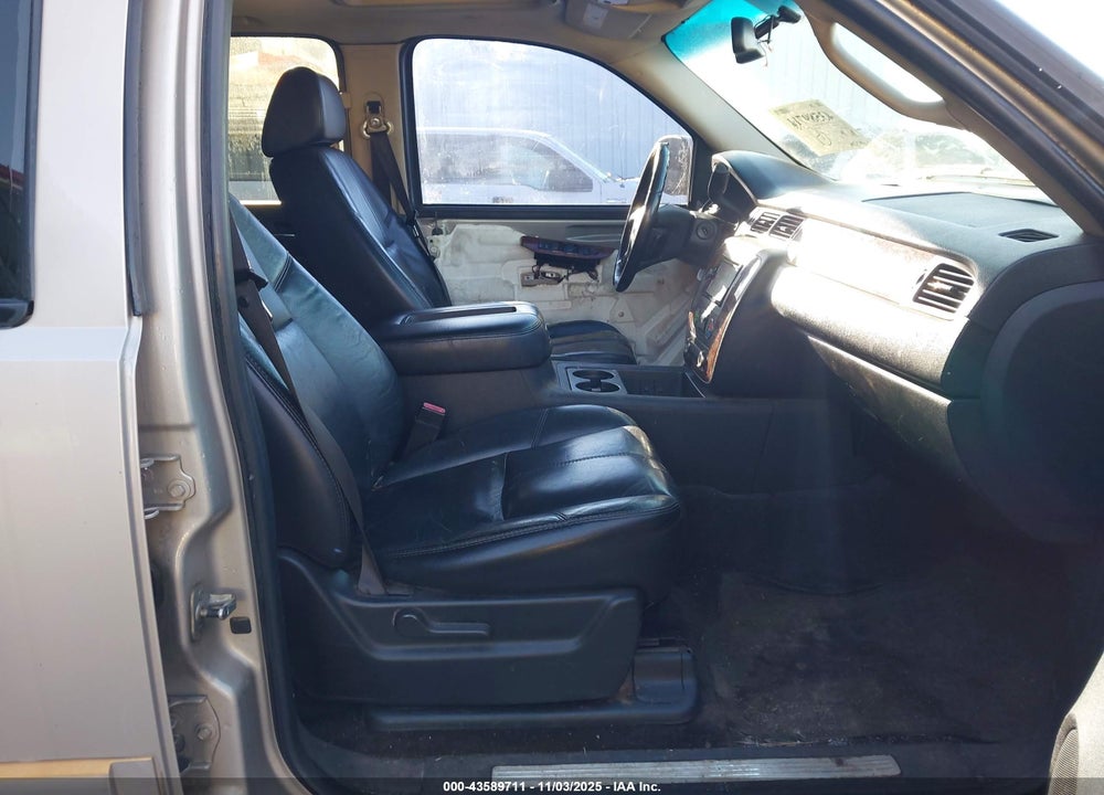 2007 CHEVROLET TAHOE LT VIN: 1GNFC13077R395097