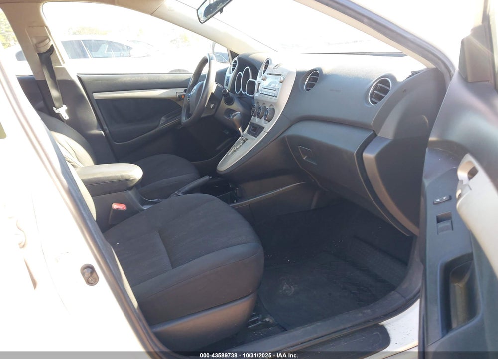 2011 TOYOTA MATRIX S VIN: 2T1KE4EE5BC046812