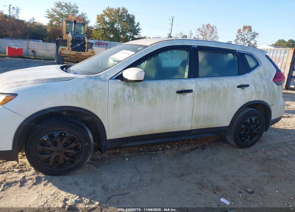 2017 NISSAN ROGUE S VIN: 5N1AT2MV3HC734182