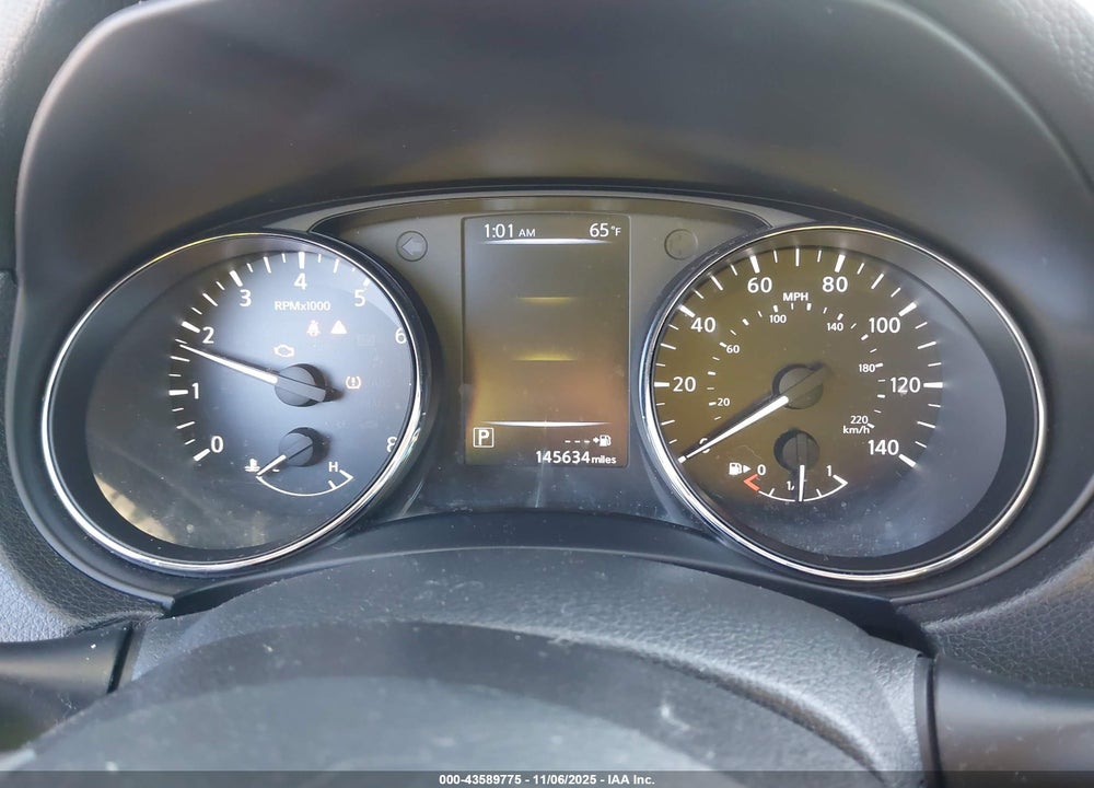 2017 NISSAN ROGUE S VIN: 5N1AT2MV3HC734182