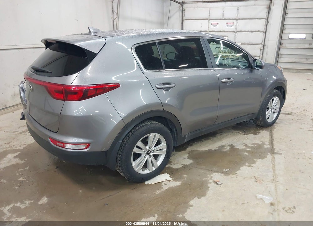 2018 KIA SPORTAGE LX VIN: KNDPMCACXJ7447747