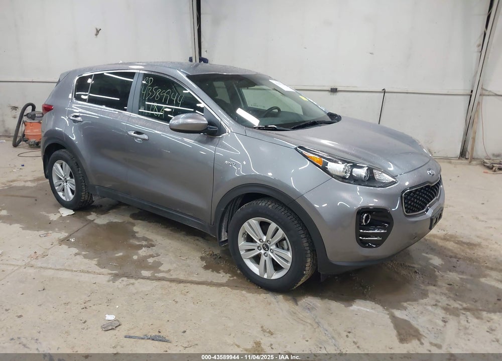 2018 KIA SPORTAGE LX VIN: KNDPMCACXJ7447747