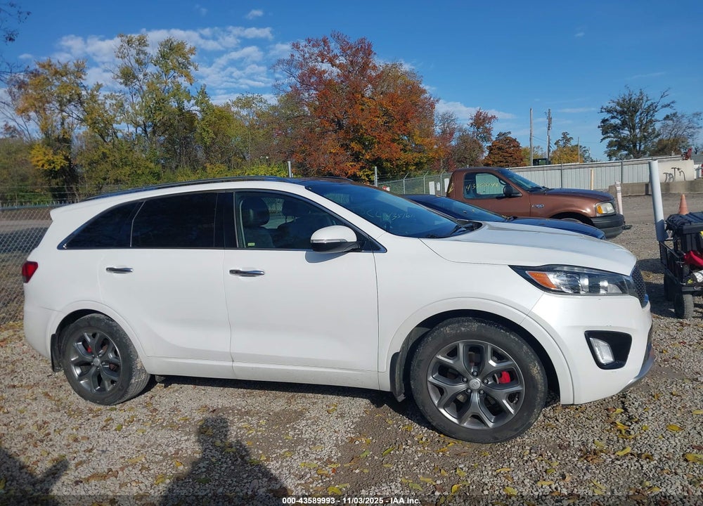 2016 KIA SORENTO 3.3L SX VIN: 5XYPK4A57GG112535