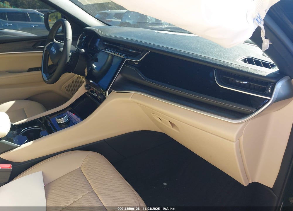 2023 JEEP GRAND CHEROKEE L LIMITED 4X2 VIN: 1C4RJJBG7P8835982