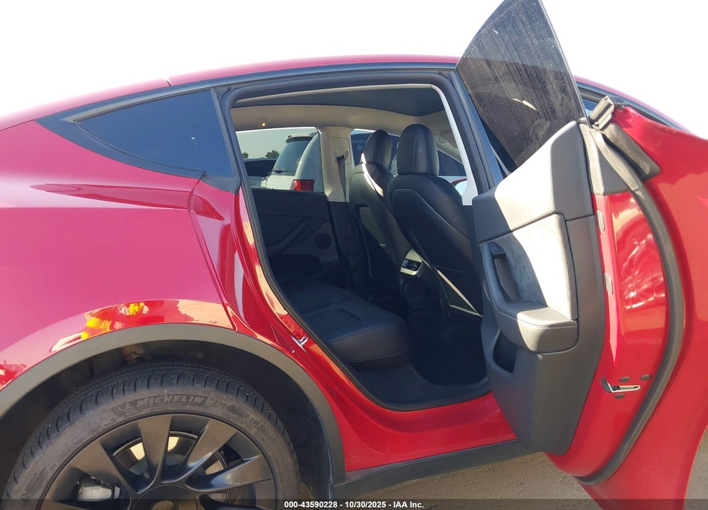 2023 TESLA MODEL Y AWD/LONG RANGE DUAL MOTOR ALL-WHEEL DRIVE VIN: 7SAYGDEE1PF668687