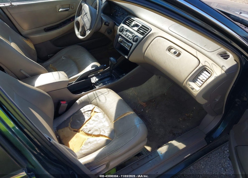 1999 HONDA ACCORD EX V6 VIN: 1HGCG1651XA021155