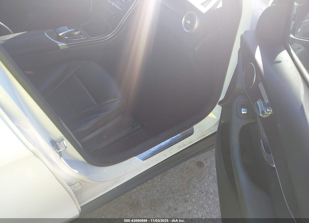 2018 MERCEDES-BENZ GLC 300 VIN: WDC0G4JB2JV018453