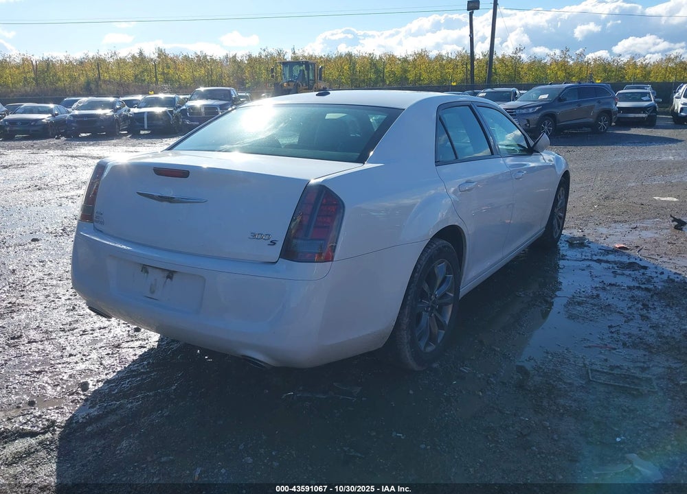 2014 CHRYSLER 300 VIN: 2C3CCAGG5EH353032