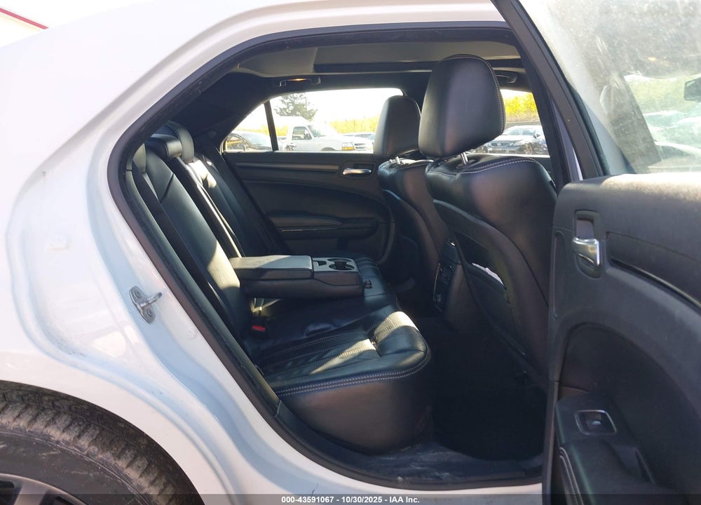 2014 CHRYSLER 300 VIN: 2C3CCAGG5EH353032