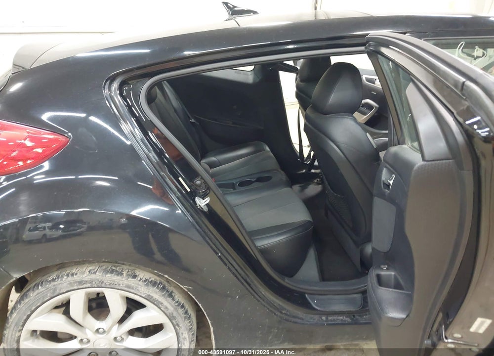 2013 HYUNDAI VELOSTER VIN: KMHTC6AD6DU094548