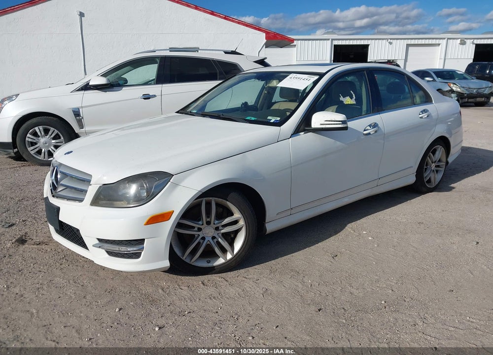 2013 MERCEDES-BENZ C 300 SPORT 4MATIC VIN: WDDGF8ABXDR276012