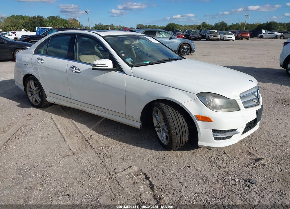 2013 MERCEDES-BENZ C 300 SPORT 4MATIC VIN: WDDGF8ABXDR276012