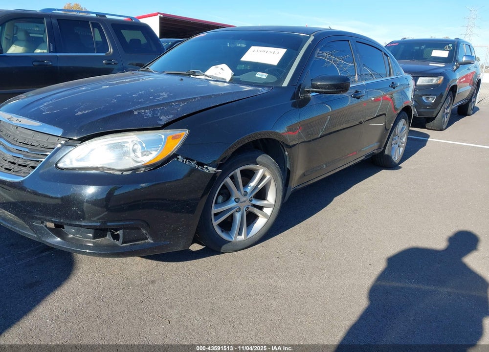 2013 CHRYSLER 200 VIN: 1C3CCBBB8DN512620