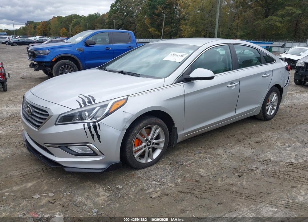 2015 HYUNDAI SONATA SE VIN: 5NPE24AF1FH065039