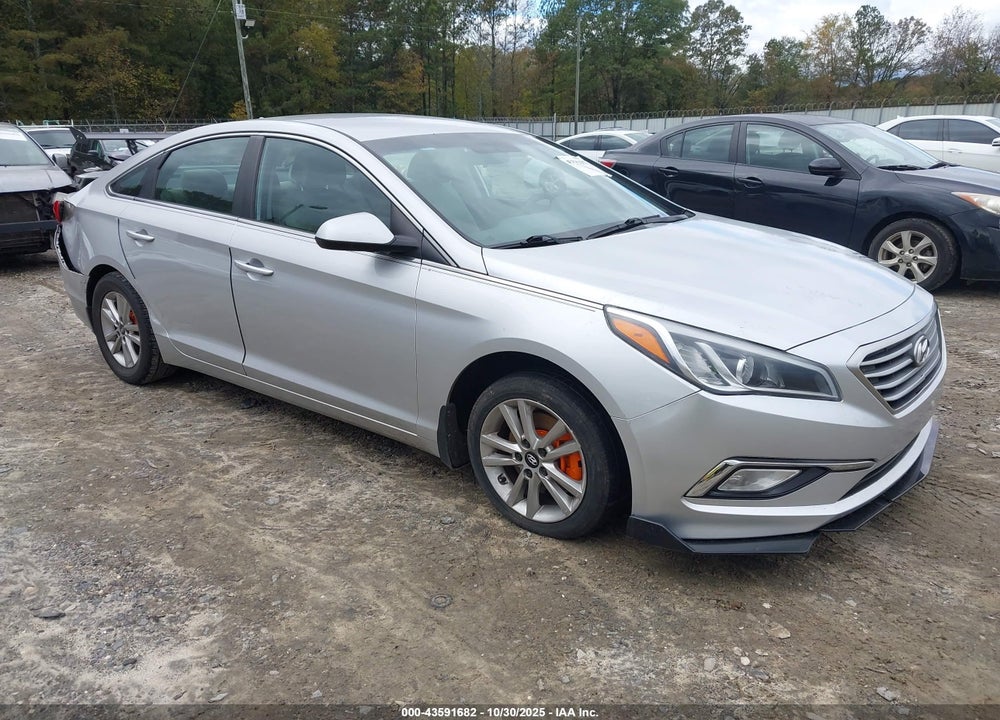 2015 HYUNDAI SONATA SE VIN: 5NPE24AF1FH065039