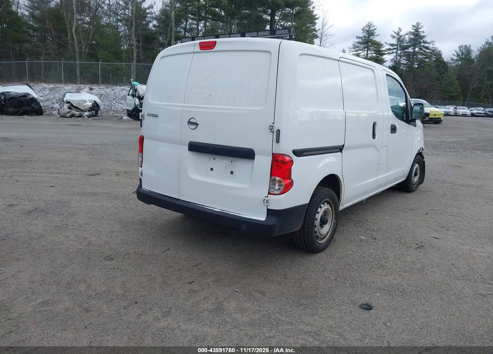 2015 NISSAN NV200 S VIN: 3N6CM0KN5FK697321