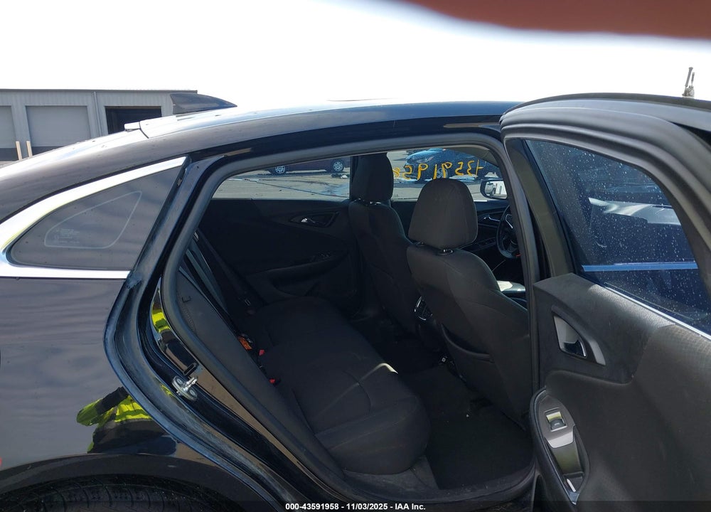 2018 CHEVROLET MALIBU LT VIN: 1G1ZD5ST0JF156529