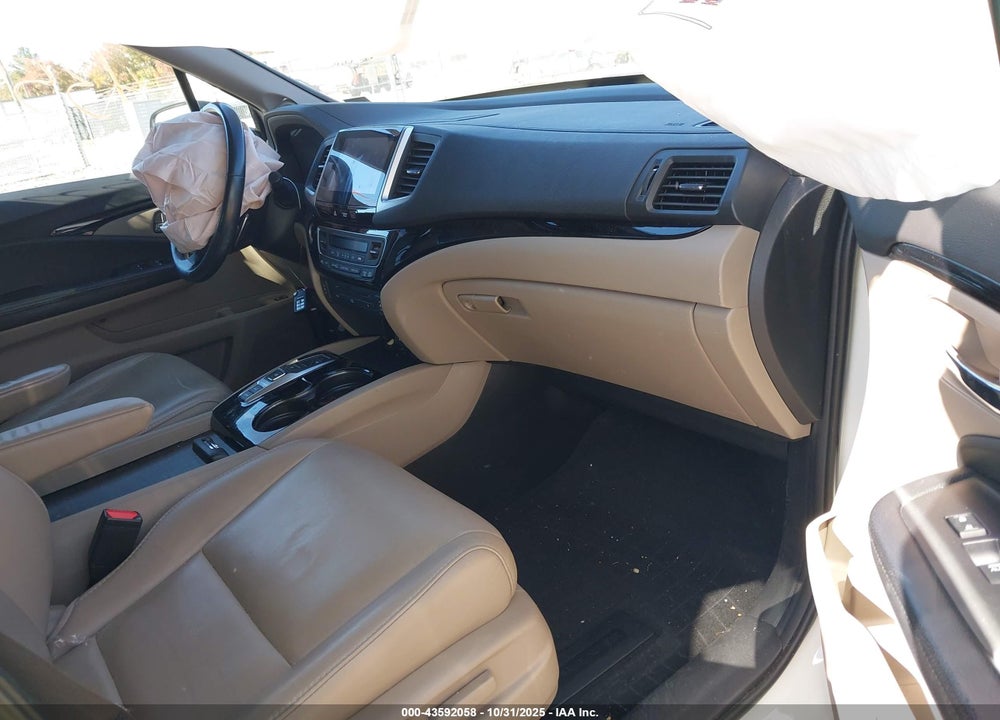 2018 HONDA PILOT TOURING VIN: 5FNYF6H94JB064262