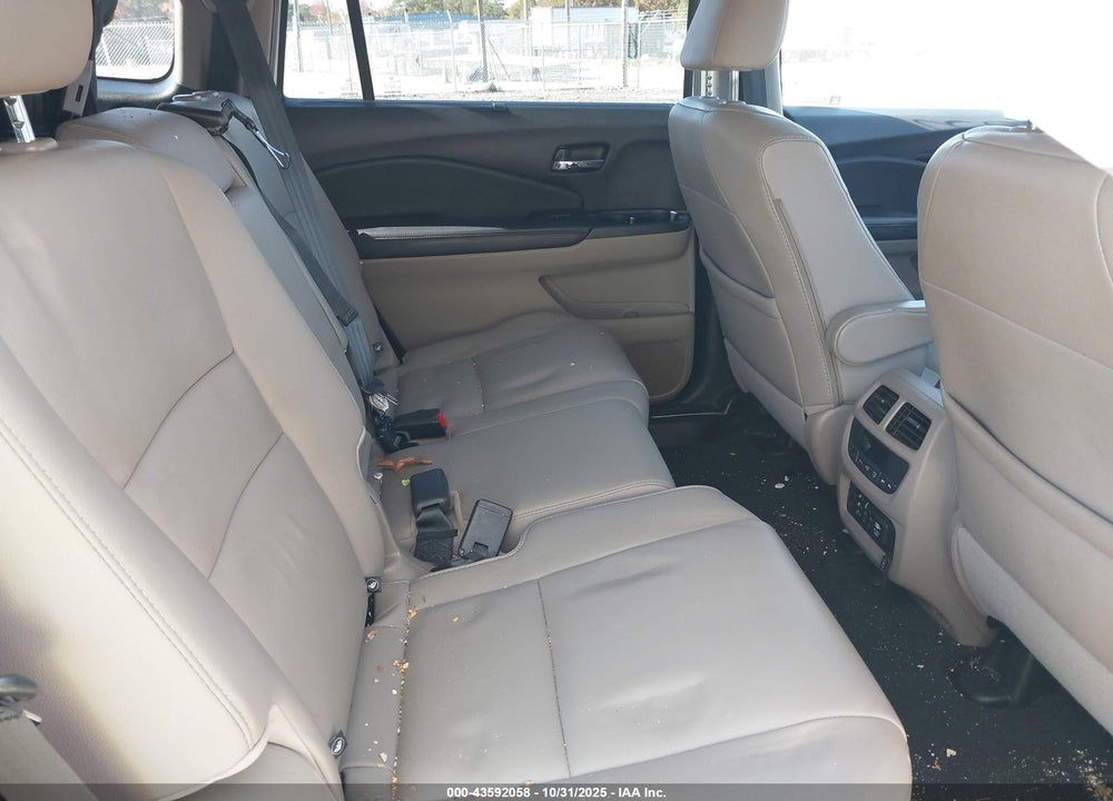 2018 HONDA PILOT TOURING VIN: 5FNYF6H94JB064262