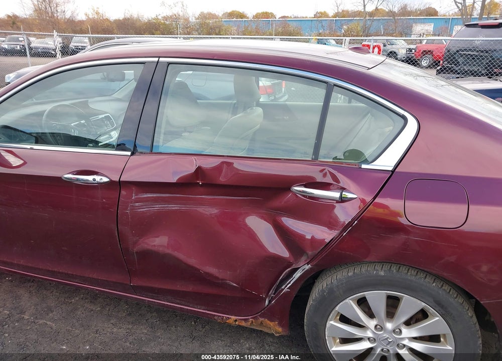 2013 HONDA ACCORD EX-L V-6 VIN: 1HGCR3F85DA019324