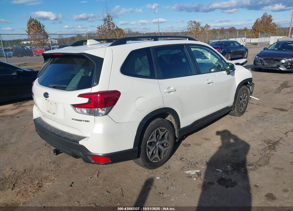 2021 SUBARU FORESTER PREMIUM VIN: JF2SKAJC9MH461305